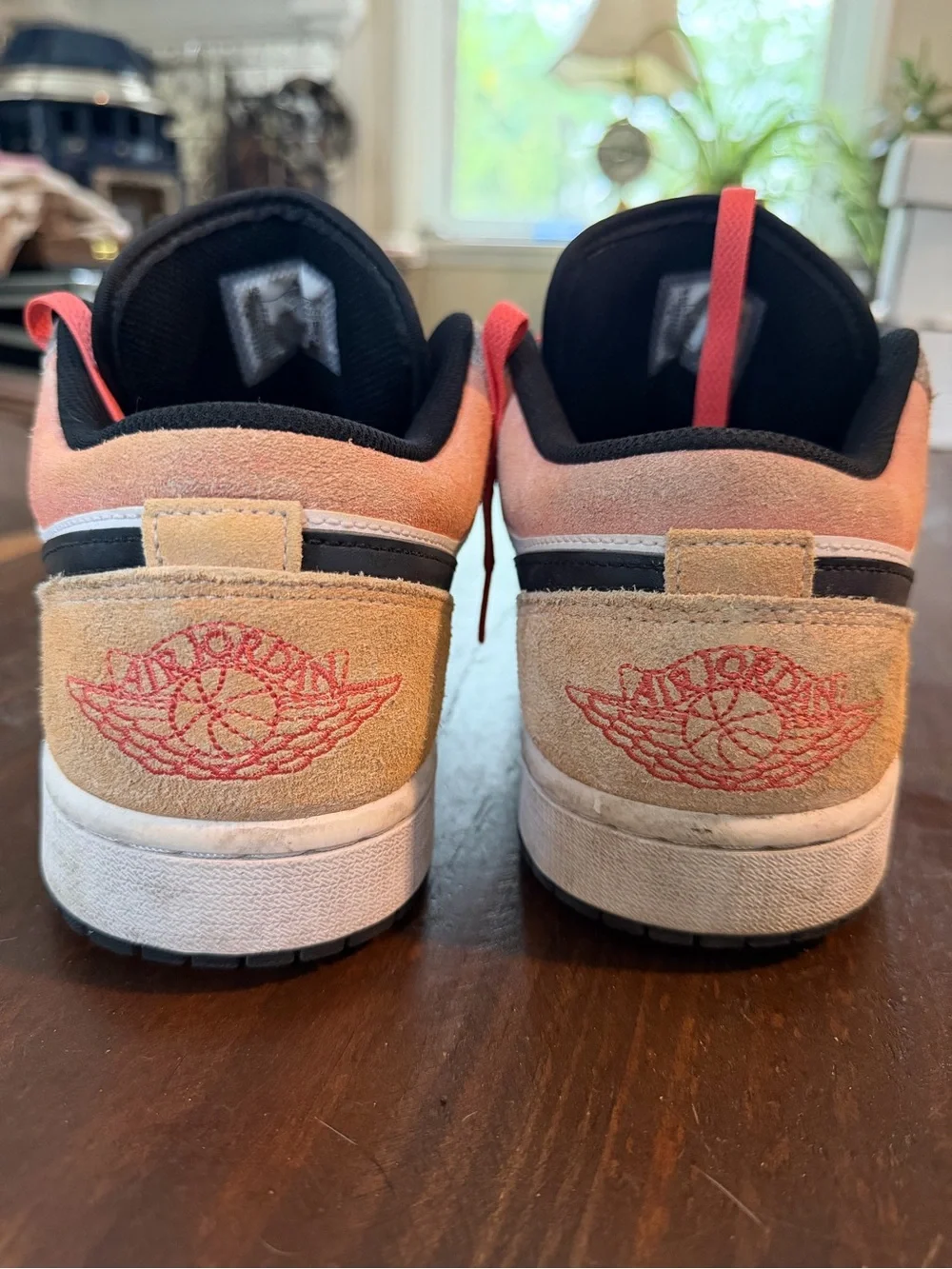 Nike Air Jordan 1 Low SE 'Flight Club Suede - Size 10M